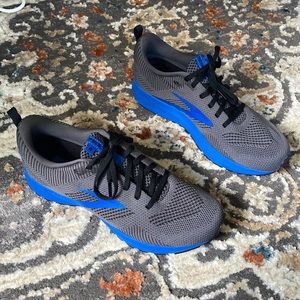 Brooks Revel 5 NWOT